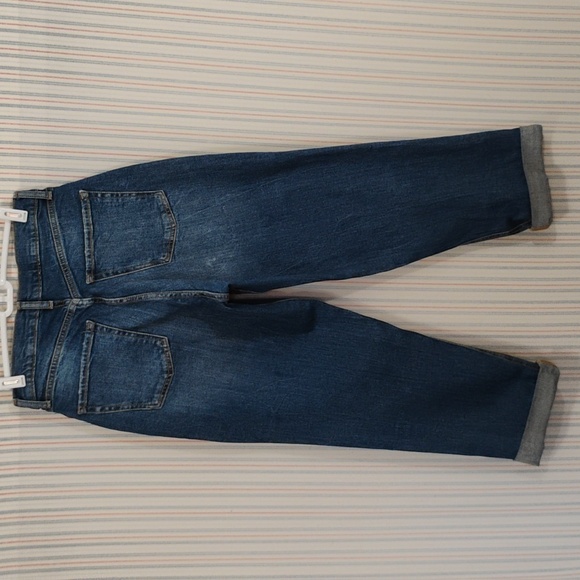 Old Navy Sky High Straight Jeans - Picture 4 of 7